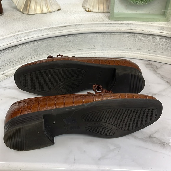 Leather loafers by Naturalizer - Picture 6 of 7